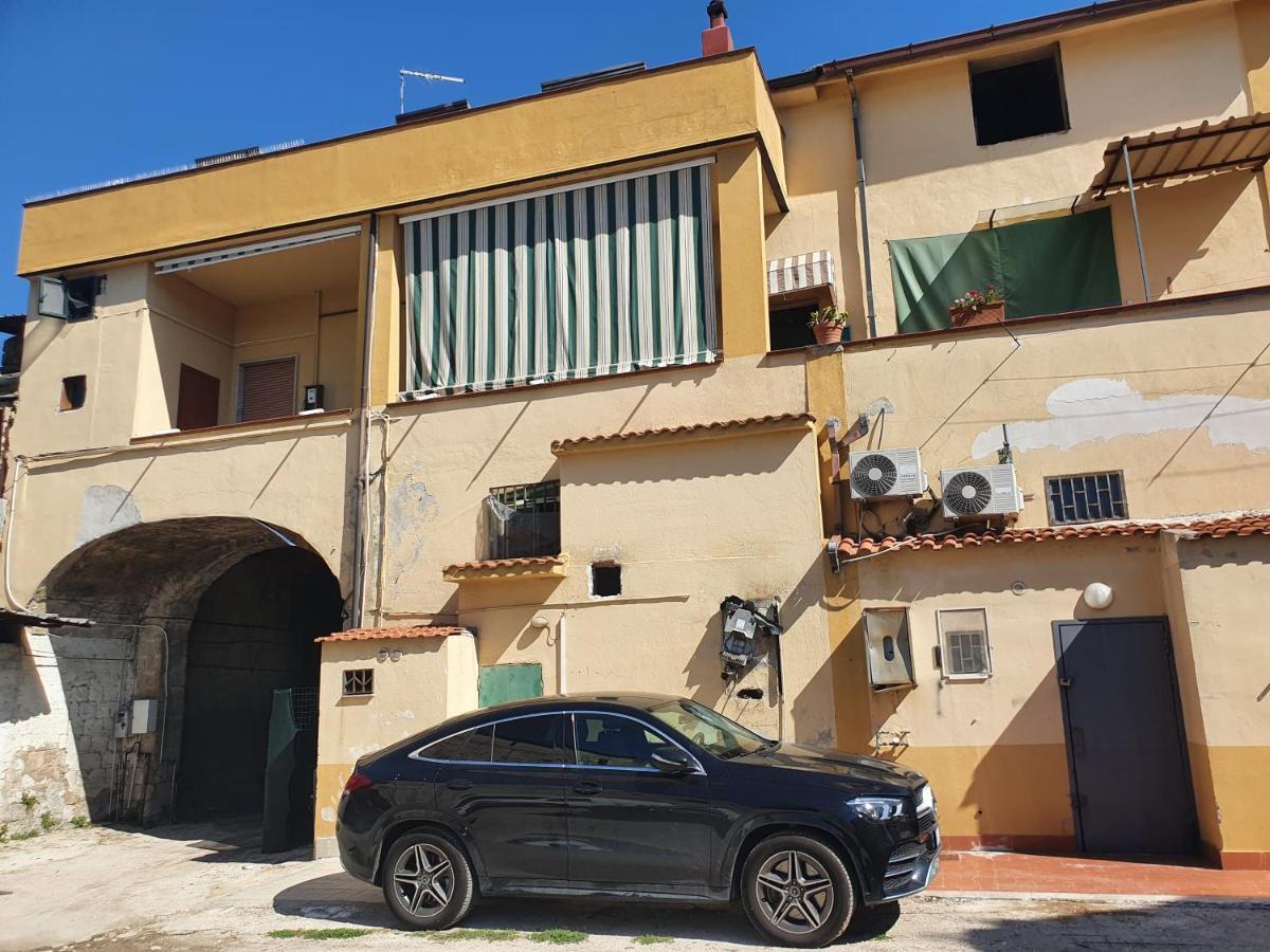 Hotel Royal Palace Gate San Nicola La Strada Exterior foto